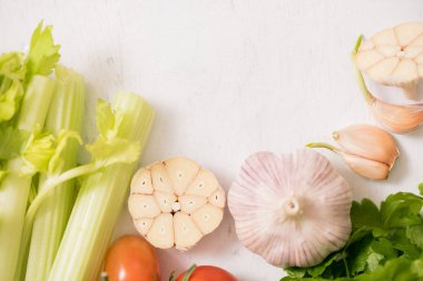 sebze malzemeler. kereviz maydanoz ve garlic.preparing, sağlıklı yemek. Alan üst görünüm Kopyala
