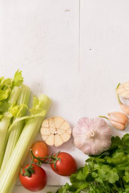 sebze malzemeler. kereviz maydanoz ve garlic.preparing, sağlıklı yemek. Alan üst görünüm Kopyala