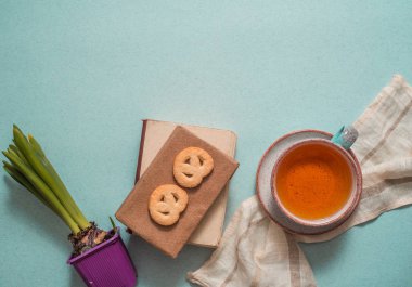 Günlük çay aperatifler kavramı yazma