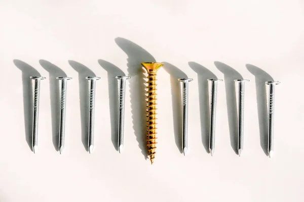 Business Business Growth Individuality Independence One Screw Them Board Lot — Stock Photo, Image