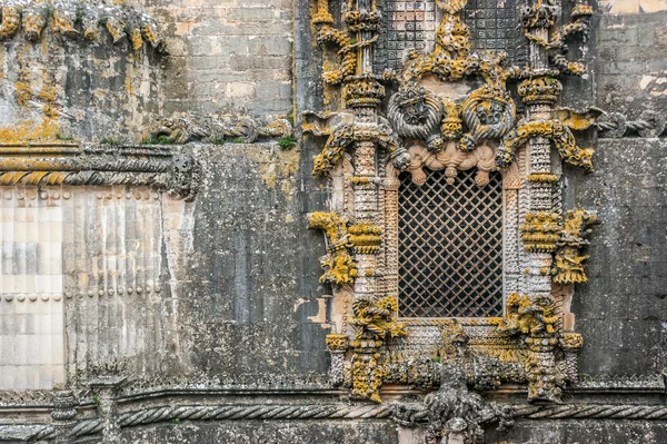 Manuelino venster in het klooster van Christus, Tomar, in Portugal — Stockfoto