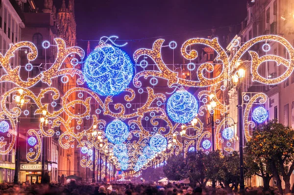 Seville avenue Noel ışıkları