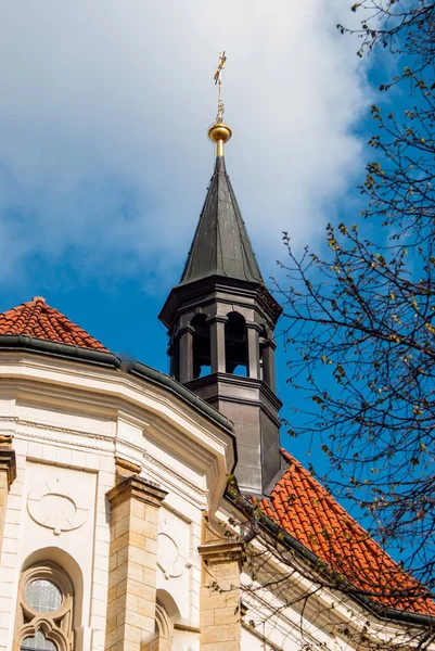 Edificios y arquitectura del monasterio de Strahov. Praga, República Checa . — Foto de Stock