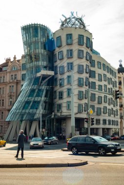 Dancing House, Prag Caddesi. Çekçe