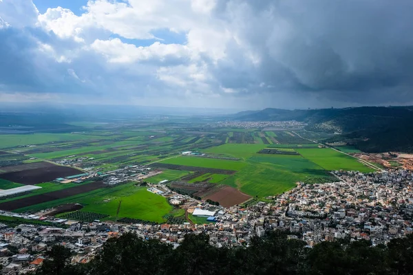 Kasabayla yeşil Walley 'e panoramik manzara