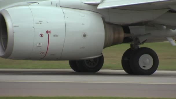 Chassis Aircraft Moving Runway — Stock Video