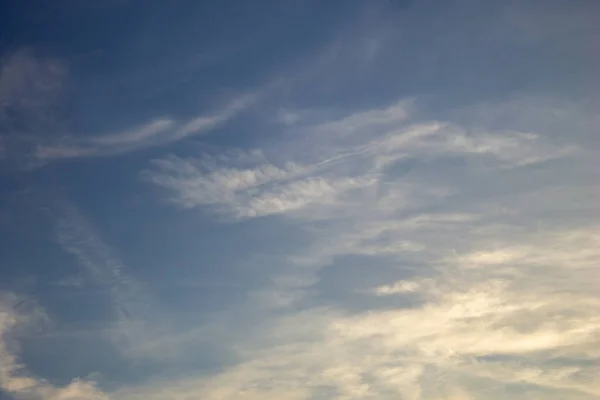 Bellissimo Cielo Serale Prima Del Tramonto Cielo Brilla Colori Sfumature — Foto Stock