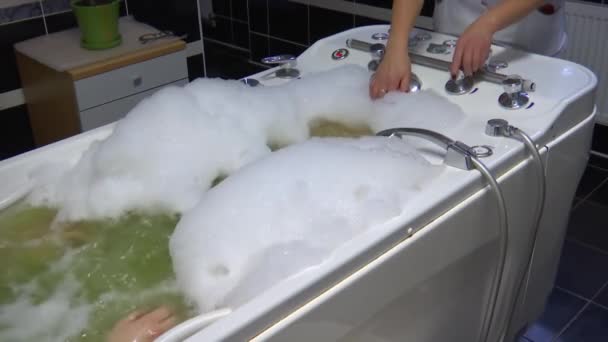 Idromassaggio Vasca Massaggio Con Miscela Acqua Aria Trattamenti Benessere Schiuma — Video Stock