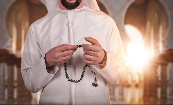 Homme Musulman Arabe Priant Pour Allah Dieu Musulman Sur Mosquée — Photo