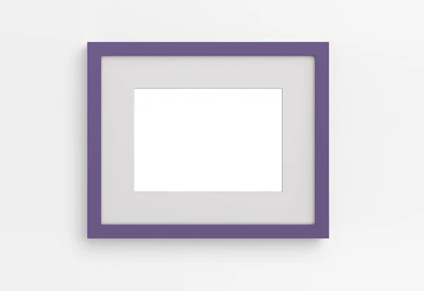 Duvardaki mor fotoğraf çerçevesi