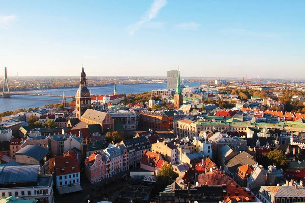 Riga, Letonia - vista al cielo del casco antiguo — Foto de Stock