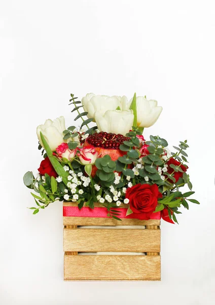 Bukett med frukt och blommor — Stockfoto