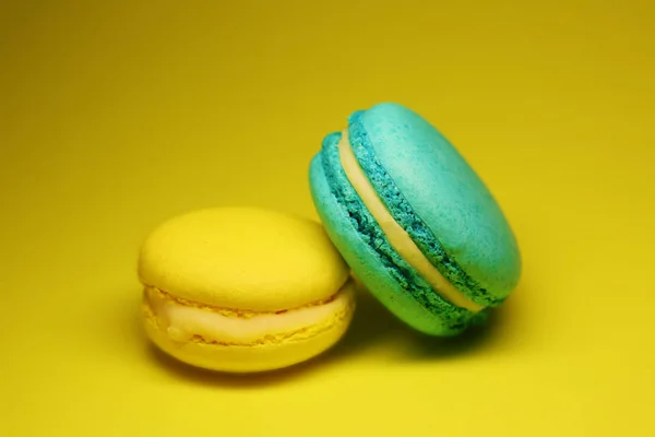 Bright Food Photography Macroons Yellow Background — Stock Photo, Image