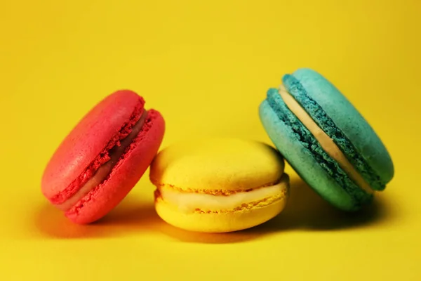 Bright Food Photography Macroons Yellow Background — Stock Photo, Image