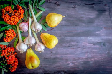 Meyve ve sebze rustik arka plan üzerinde