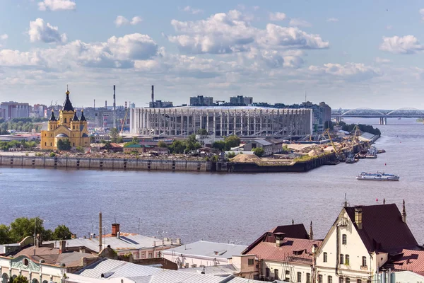 Futbol için stadyum inşaatı. Nijniy Novgorod