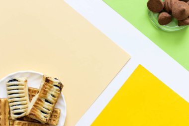 Çikolata truffles. Minimalizm tarzı.