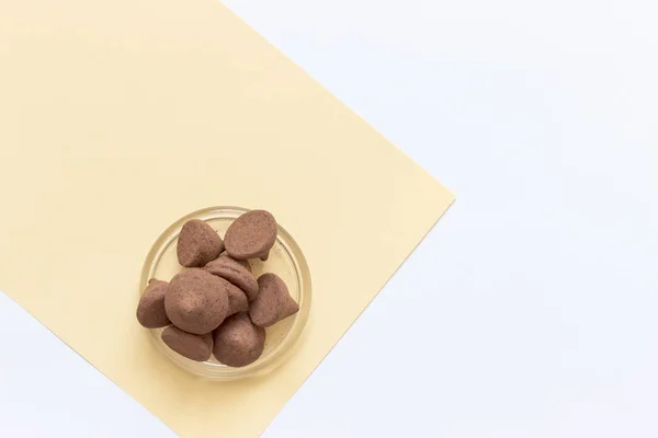 Trufas de chocolate. Estilo minimalista . —  Fotos de Stock