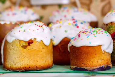Masada ev yapımı Paskalya pastası.