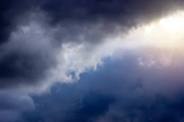 Langit Yang Keruh Dengan Awan Latar Belakang Abstrak Alami — Stok Foto