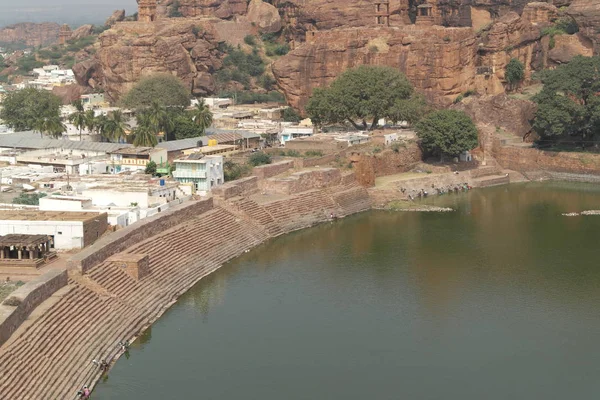 Vista Topo Rocha Uma Lagoa Artificial Agastya Cidade Indiana Suplementos — Fotografia de Stock