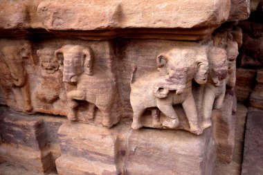 Aykhole şehir İstanbul Devlet Hindistan, mimari bir kompleks dekorasyon bas-reliefs 