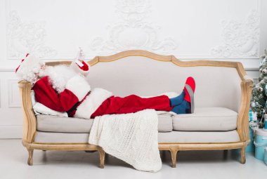 Noel Baba Noel zamanı sırasında cep telefonu evde kullanma