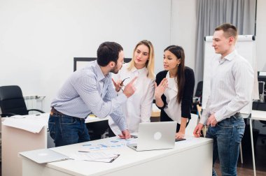 iyi bir ruh hali asla onları bile iş yerinde bırakır