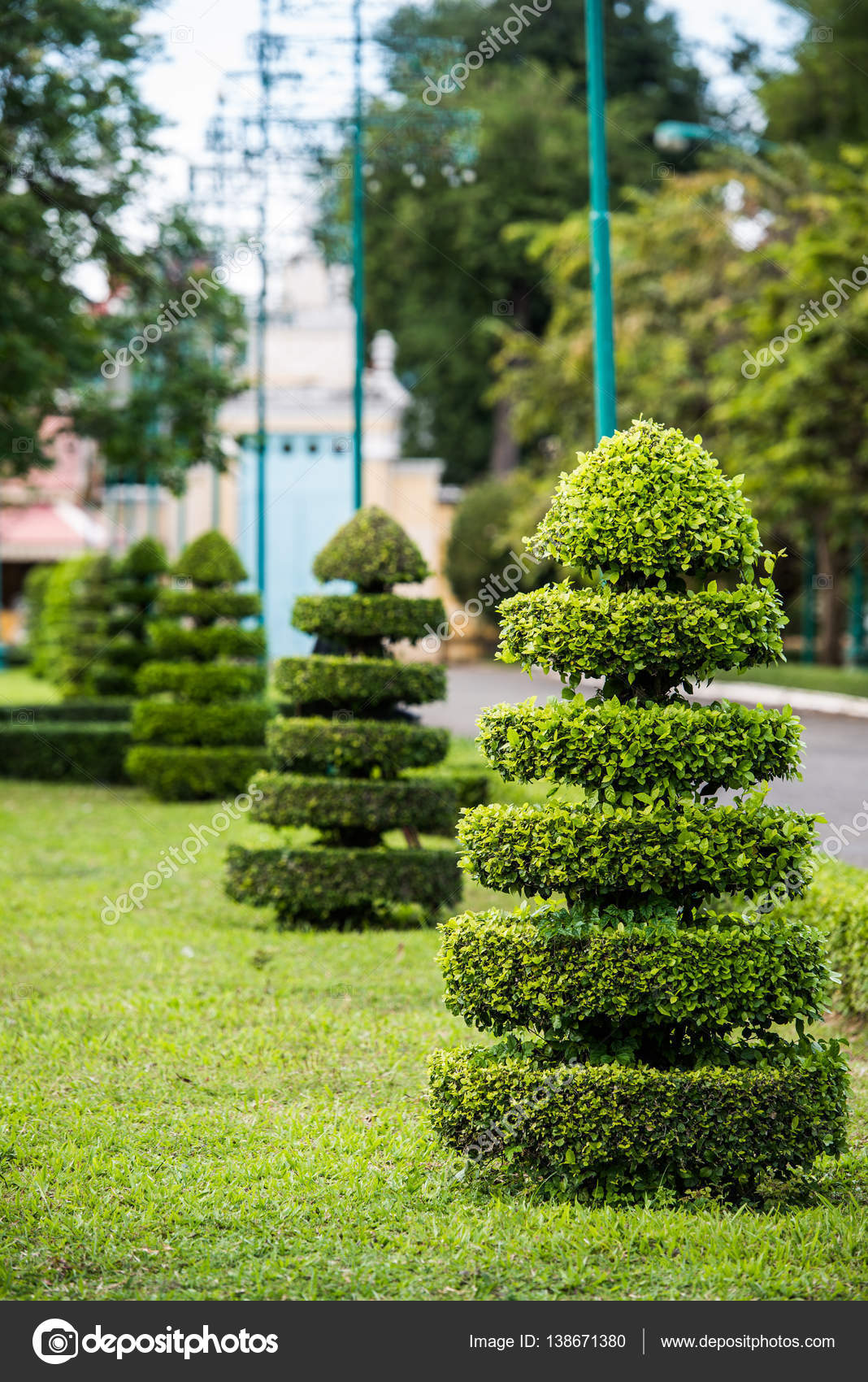 Décoration de jardin d'arbre de coupe au temple asiatique image libre