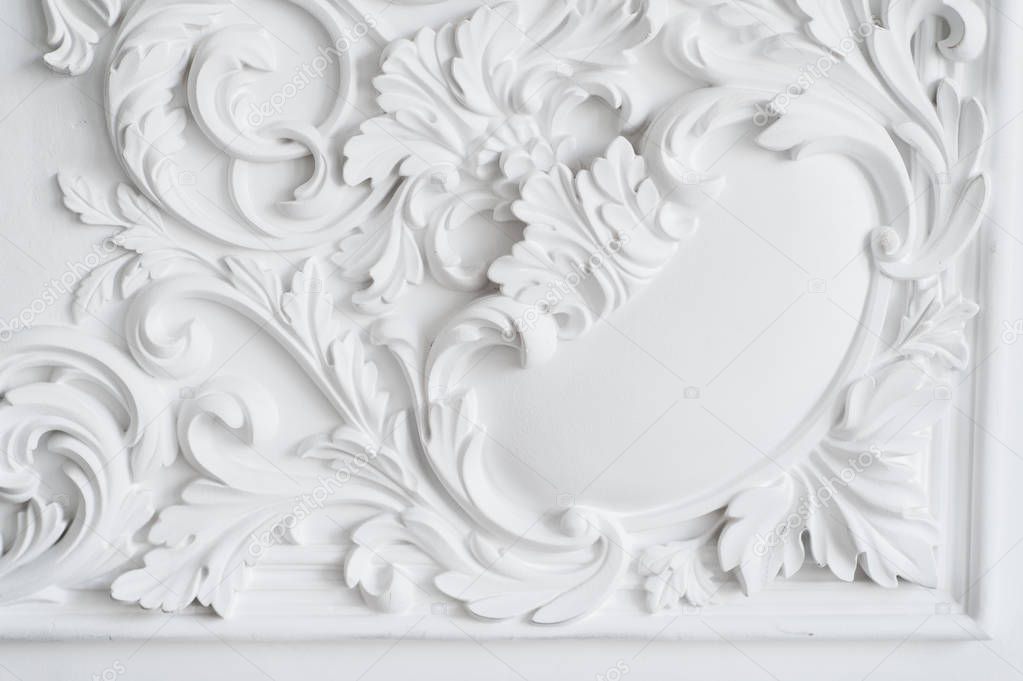 Luxury white wall design bas-relief with stucco mouldings roccoco element