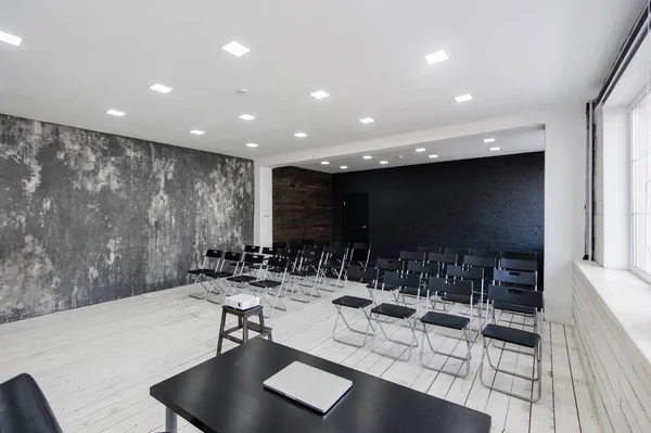 Modern university group study room with white desk and chairs — Stock Photo, Image