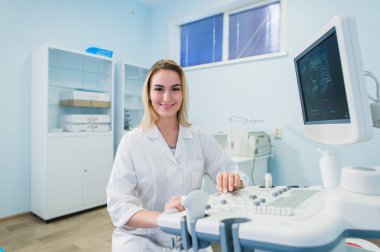 Ultrason makinesi, doktorlar el usg soruşturma Uscg