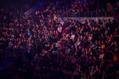Saint Petersburg, Rusya - 28 Ekim 2017: Merkez üssü Counter Strike: küresel saldırgan cyber spor olay. İnsanlar Arena