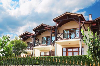 Küçük otel Bulgaristan Balkan dağ yaz tatil beldesi St. Vl
