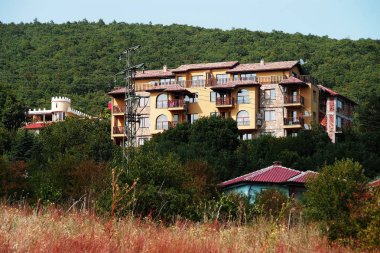 Küçük otel Bulgaristan Balkan dağ yaz tatil beldesi St. Vl