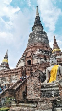 büyük tapınak var uzun yüksek merdiven