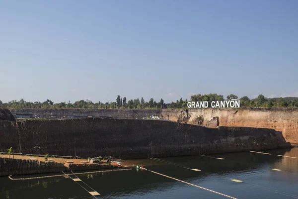 Cumartesi 24 Decenber 2016 içinde Grand kanyon Chiangmai su parkı.