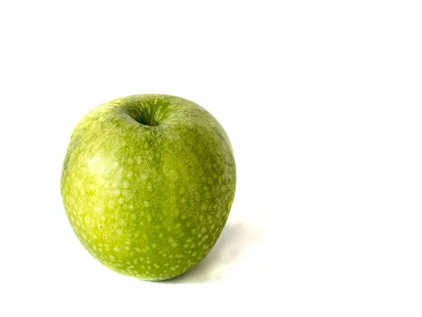 Zielone jabłko, izolowane na białym — Zdjęcie stockowe