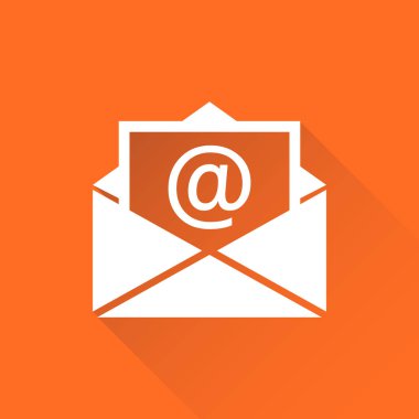 Posta zarf simgesi vektör uzun gölge ile mavi arka plan üzerinde izole. E-posta düz vektör çizim sembolleri.