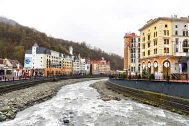 Olimpiyat Köyü Roza Khutor, Sochi, Rusya Federasyonu. 23/03/2018. Dağ