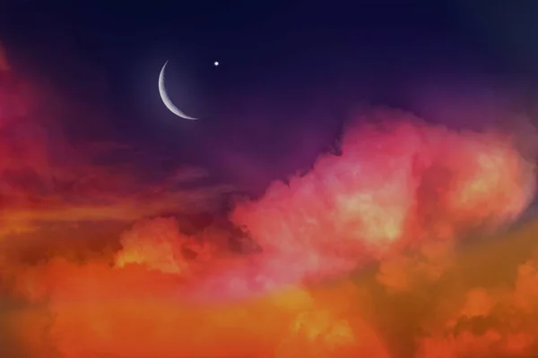 Zonsondergang en de maan. Gloeiende zonsondergang. Ramadan Kareem. Avondrood — Stockfoto