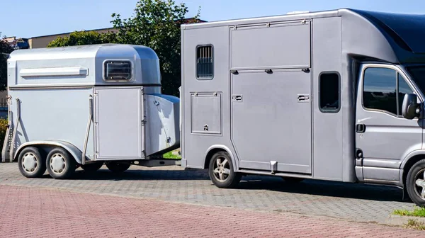 Sport Équestre Véhicule Cheval Voiture Pour Chevaux Remorque Automobile Pour — Photo