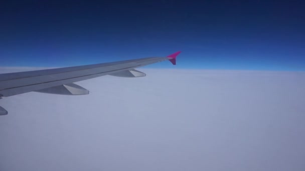 Ala Avión Sobre Nubes Blancas — Vídeos de Stock