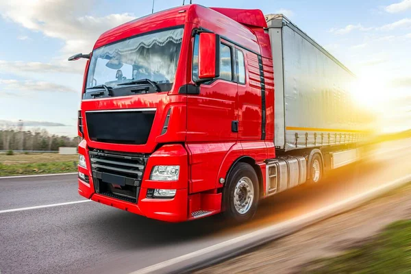 Truck Moves Road Speed Delivery Goods — Stock Photo, Image