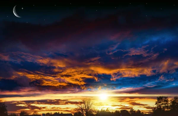 Luna Nueva Hora Rezar Generoso Ramadán Puesta Sol Las Nubes — Foto de Stock
