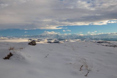 Rusya. Oluşumu ve bulutların üzerinde volkan E hareketi