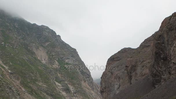 Vistas Invernales Las Montañas Nevadas Del Cáucaso Formación Movimiento Nubes — Vídeos de Stock