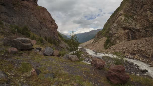 Vistas Inverno Das Montanhas Nevadas Cáucaso Formação Movimento Nuvens Sobre — Vídeo de Stock