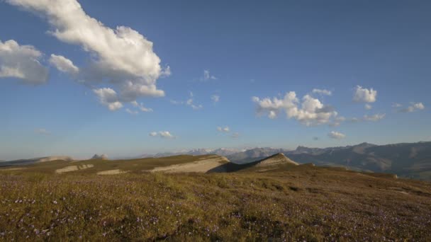 Vistas Invernales Las Montañas Nevadas Del Cáucaso Formación Movimiento Nubes — Vídeo de stock