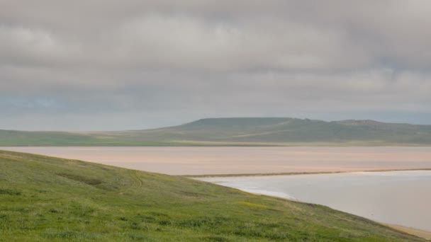 Rusia Lapso Tiempo Movimiento Nubes Agua Fluye Río Tormentoso Las — Vídeos de Stock